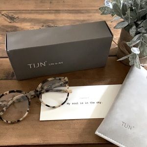 TINJ Mitchel Opal Tortoise eyeglasses